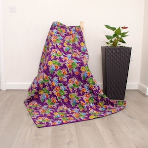 Paradise Purple Floral Omkeerbare Kantha Quilt / Kantha Deken / Plaid / Coverlet / Beste Cadeau