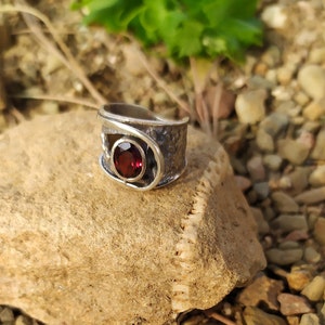 Garnet silver ring, silver stone ring, garnet stone ring, garnet stone, natural stone ring, red stone ring, garnet,