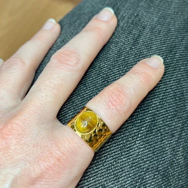 Bague amulette scarabée Oeil de Tigre