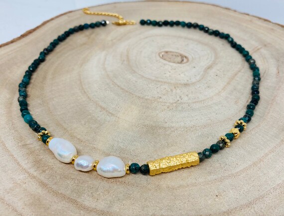 Collier ras du cou perles de Pyrite verte et perles de culture | Etsy