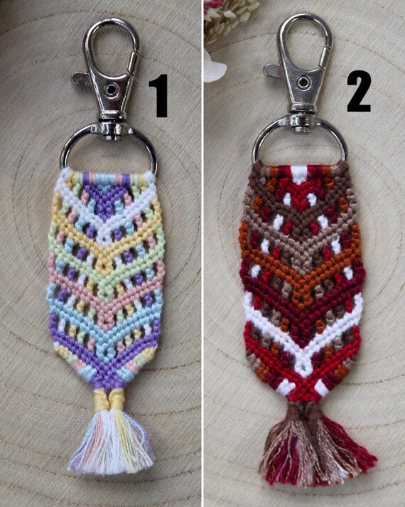Porte-clés En Cuir Tressé Avec Bracelet En Acier Inoxydable - Couleur Bordeaux, Neuf Sous Emballage