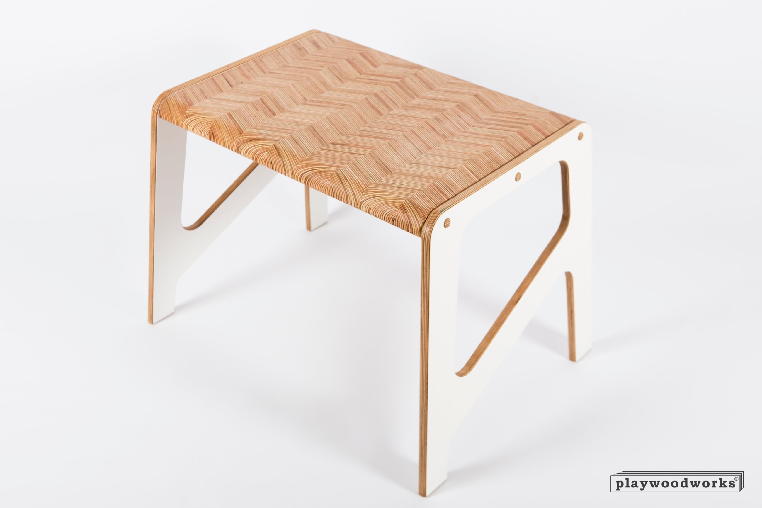Mesa de centro moderna de madeira compensada laminada branca design escandinavo "Chevron"
