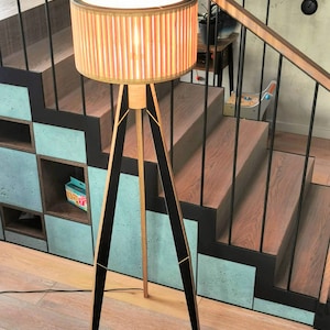 Trépied Lampadaire 150cm de haut Fait De Contreplaqué Bouleau Laminé Noir, Lampe De Chambre Rétro Livig, Lampe De Lecture