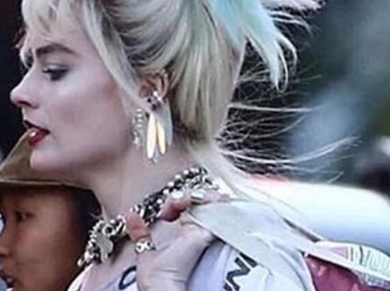48+ Birds Of Prey Harley Quinn Earrings PNG