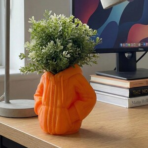 Vase à capuche imprimé en 3D, jardinière streetwear, pot de fleur succulente, cadeau pour la fête des mères ou des pères. image 2