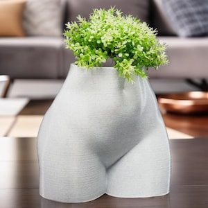 Body Positive Succulent Planter | Female Figure Vase | Eco-Friendly Indoor Plant Pot | Valentine&#39;s Gift for Her | Body Art Home Decor