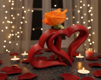 Heart-Shaped Vase: Romantic Love Decor