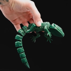 Realistic Articulated Lizard Model - Intricately Printed in 3D