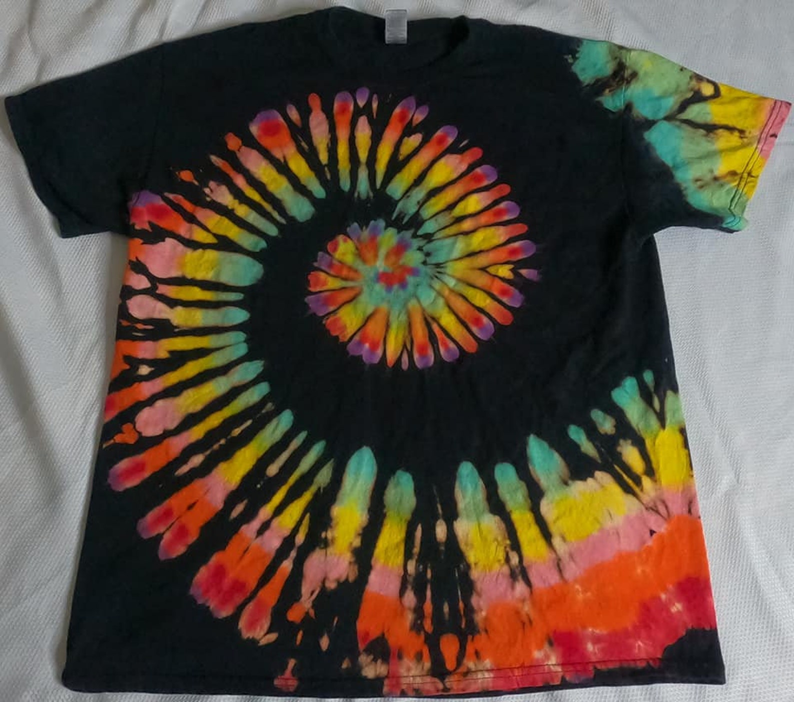 reverse rainbow tie dye
