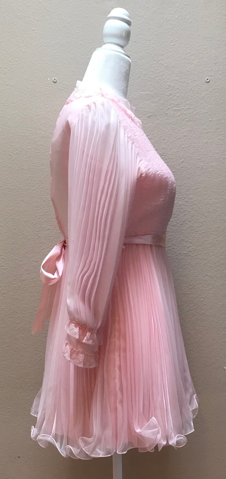 Vintage 1960's babydoll pink mini dress image 3