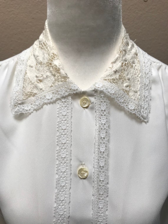 Vintage 1970's ivory blouse - image 2