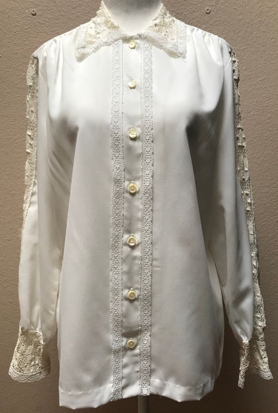 Vintage 1970's ivory blouse - image 1