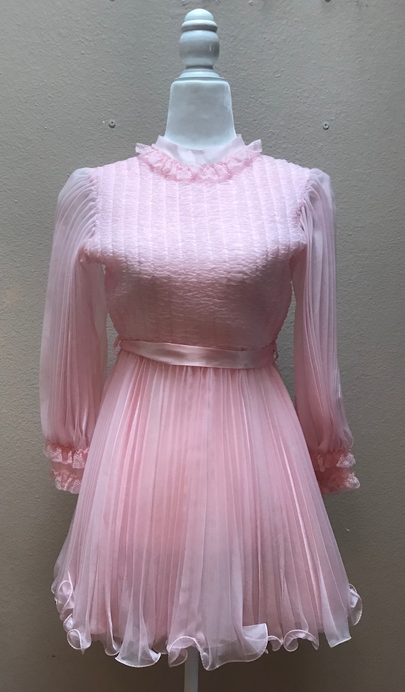 Vintage 1960's babydoll pink mini dress - image 2