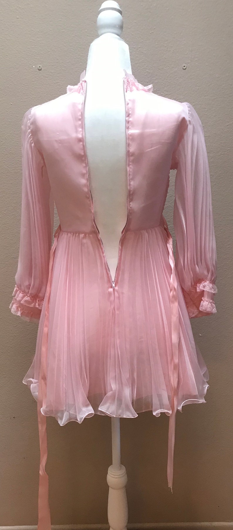 Vintage 1960's babydoll pink mini dress image 5