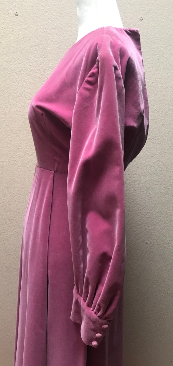 Vintage 1960's pink velvet dress - image 2
