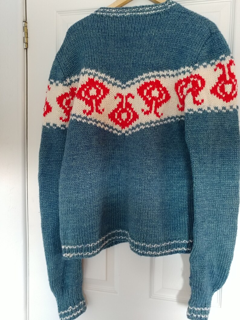Blue Vintage Handmade V-Neck Pullover Sweater White Hand Knit Red Retro Sweater
