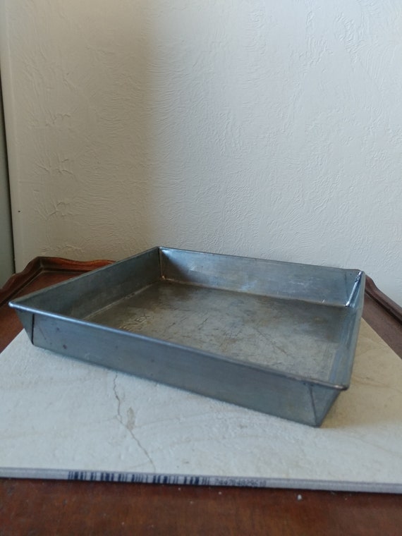 Vintage, Weathered OVENEX 8 X 8 Aluminum Baking Pan, Brownie Pan, Cake Pan,  Photo Prop, Food Styling, Crafts 