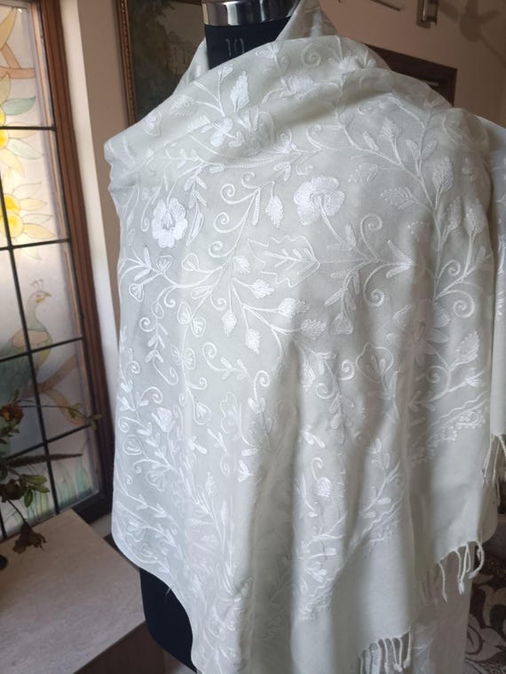 Cachemire blanc cassé châle brodé main floral pur pashmina écharpe pour  elle Crewel blanc broderie église cadeau de mariage écharpe de mariée 28 x