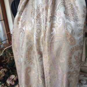 Iridescent Jamavar Scarves. 100% Pure Silk Pashmina Shawl. Reversible Lightweight Jamawar Scarf. Indian Paisley Jacquard Muffler. 35x 165 cm
