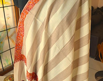 off white kashmiri Shawl.floral sozni Border Embroidery Pure Pashmina Wrap.Super Soft Shawls. Handmade Kashmir.needlework Scarves 100x200cm