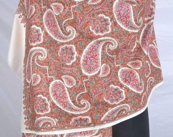 Off-White Wedding Shawl. Exquisite Paisley Embroidered Pashmina. Special Diamond-Weave Wrap. Bohemian Boho 100% Wool Bridal Scarf 100x200cm