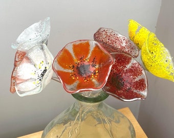 Glass daisy style flowers, forever flowers, daisies, fused glass flowers