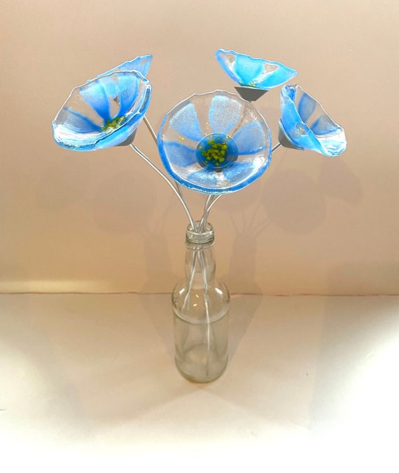 Handgefertigter Strauß Vergissmeinnicht aus Glasfusing, immergrüne blaue Blüten, Erinnerungsgeschenk