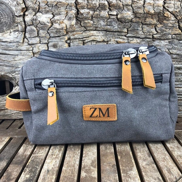 Groomsmen toiletry bag- Personalized mens dopp kit - Husband Gift - Dad gift - Personalized dopp kit - Shaving kit - Gift for him, custom