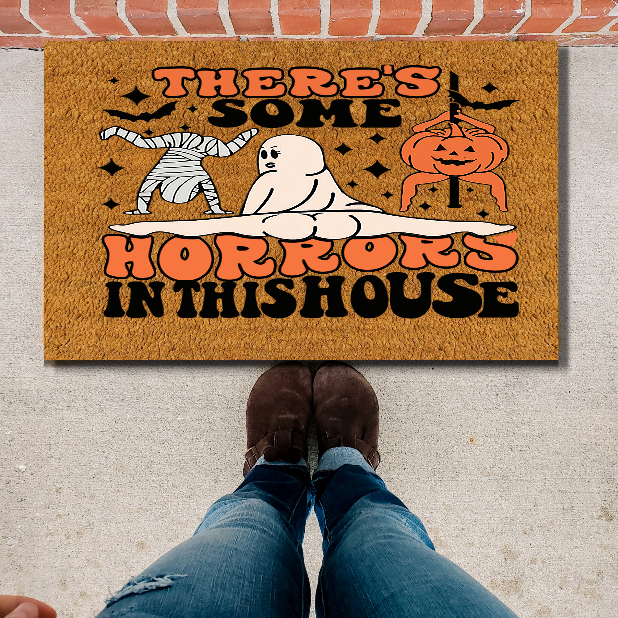 Funny Halloween Doormat, Funny Doormat, Halloween Door Mat, Welcome Mat, Funny Door Mat, There's Some Horrors in This House