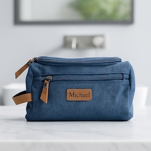 Man Toiletry bag - Personalized mens Christmas bag - Leather toiletry bag - Monogrammed - Personalized dopp kit - Shaving kit - Gift for him