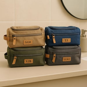 Man Toiletry bag - Personalized mens Christmas bag - Leather toiletry bag - Monogrammed - Personalized dopp kit - Shaving kit - Gift for him