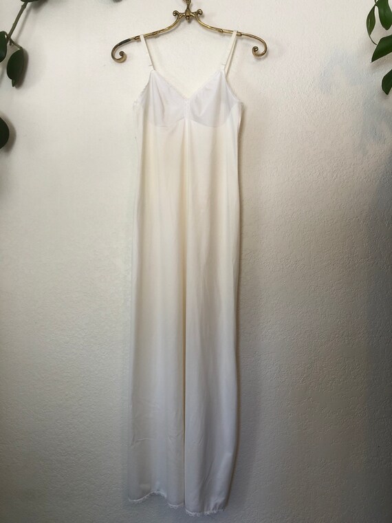 Vintage Vanity Fair small slip dress - image 6