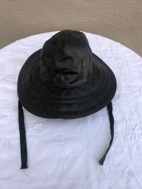 Black rare converse bucket hat, rainproof, small - image 2