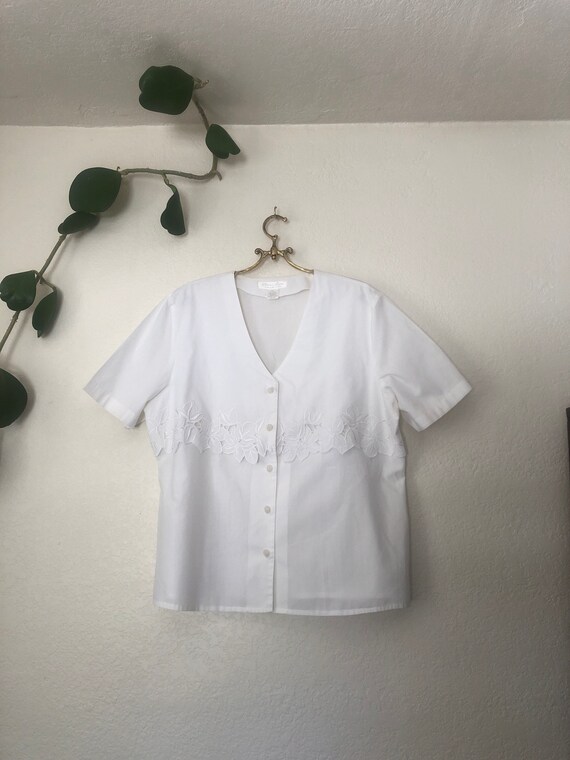 Vintage white cotton/polyester blouse, size L (16) - image 5