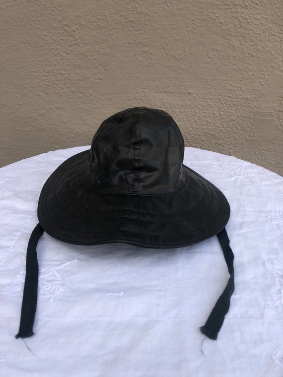 Black rare converse bucket hat, rainproof, small - image 3