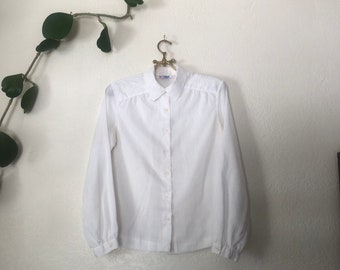 Vintage Victorian white soft rayon, small