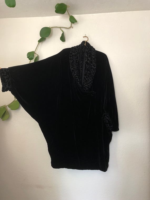 Vintage black velvet cape/cardigan, one size fit a