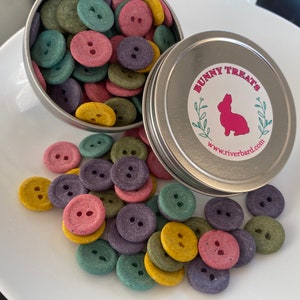 Bunny Buttons - Organic Rabbit Treats in a  Delicious Flavors!  Healthy Bunny Treats - Perfect Training Treats &  Portion Size for Snacking!