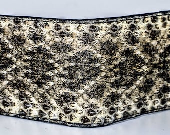 Cartera de piel auténtica de serpiente de cascabel con interior de piel de canguro auténtica