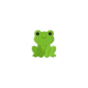 Puede incluir: Una rana verde bordada con ojos negros y una boca sonriente. La rana está sentada con las patas dobladas. El fondo es blanco.