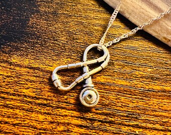 Silver-Plated Stethoscope Necklace, Minimalist Healthcare Jewelry Gift for Nurses and Medical Professionals