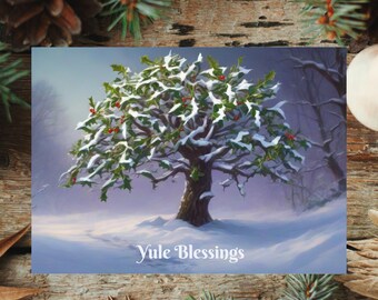 Könnte beinhalten: Eine verschneite Winterlandschaft mit einem Schneebesen, der mit Schnee und roten Beeren bedeckt ist. Der Text "Yule Blessings" steht unter dem Baum.