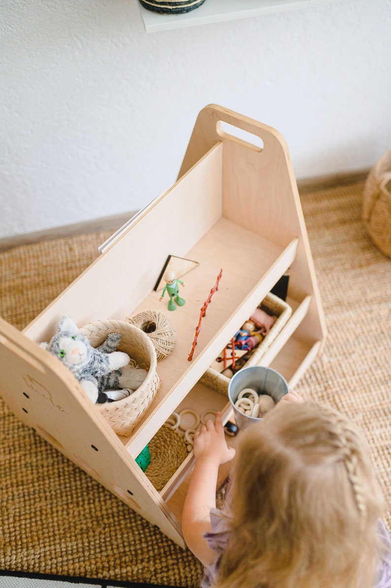 Montessori Bookshelf, Toy Box, Role Play Shop, Toy or Baby Clothes Storage, Doll House on Rubber Wheels Berta image 8