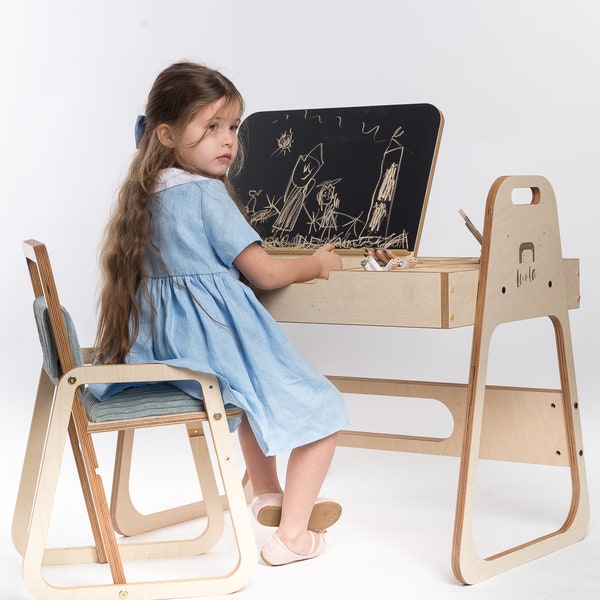 Verstellbarer Montessori-Kinder-Kunstspieltisch und Stuhlset mit Kreidetafel, durchsichtiger Acryltafel und Sandkasten zum Lernen / für Kindermöbel