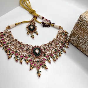 Sabhyasachi choker,kundan choker set,Big Kundan choker,Sabyasachi jewelry,modern bride,Punjabi jewelry,Indian Bridal set, highend immitation