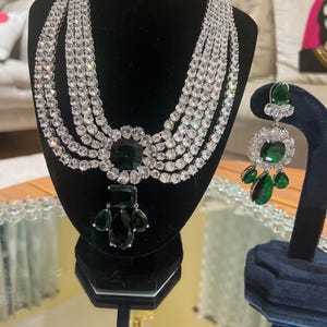 Solitaire Necklace/cocktail Jewelery /Sabyasachi Necklace/High Quality diamond/Moissanite Uncut Polki /Tyaani Jewelry/Indian Jeweler