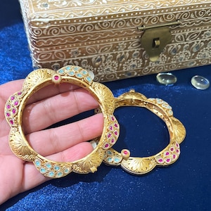 Kundan Gold Bangles/Kundan Bracelet//Openable Antique Gold Ruby Bangles bangle/Broad  Kada /Indian Bangles/Antique gold Kada/bridal bangles