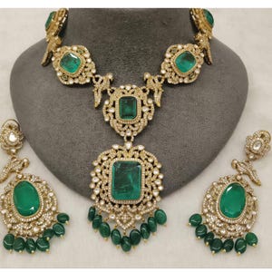 Kundan jewelry/DC Kundan necklace set/sabyasaachi /Navratan set/Sabhyasachi necklace/wedding jewelry/Tyaani jewelry