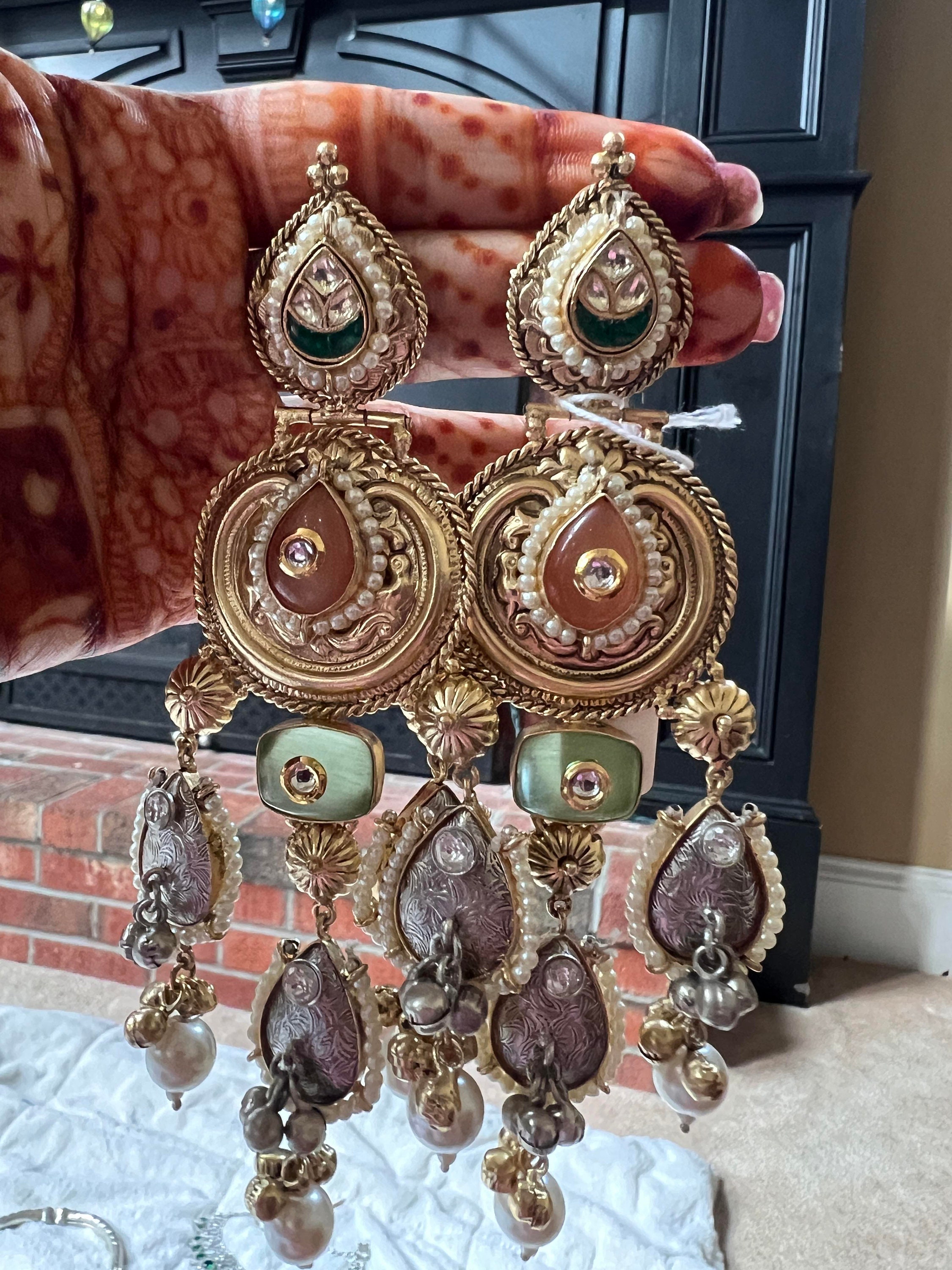 Metal jhumka shop base