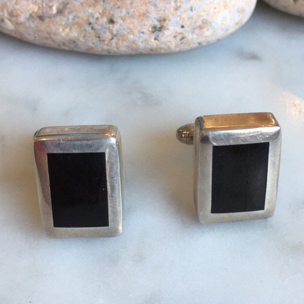 Vintage Native American Christin Wolf Sterling Silver and Jet Cuff Links